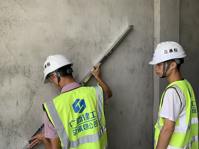 現(xiàn)場(chǎng)知識(shí)技能指導(dǎo)。梁宗呂 攝.jpg
