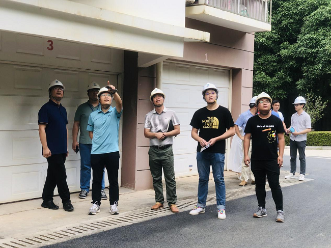 檢查現(xiàn)場。陳曉赟 攝（修圖）.png