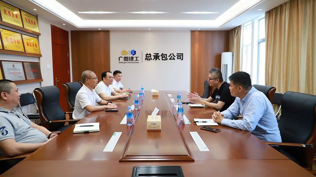 會(huì)議現(xiàn)場（修圖）.jpg