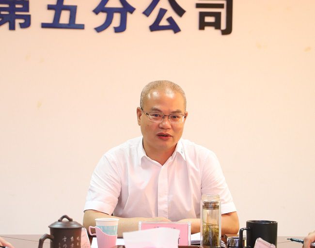 鄧少新講話。楊鈺 攝（修圖）.jpg